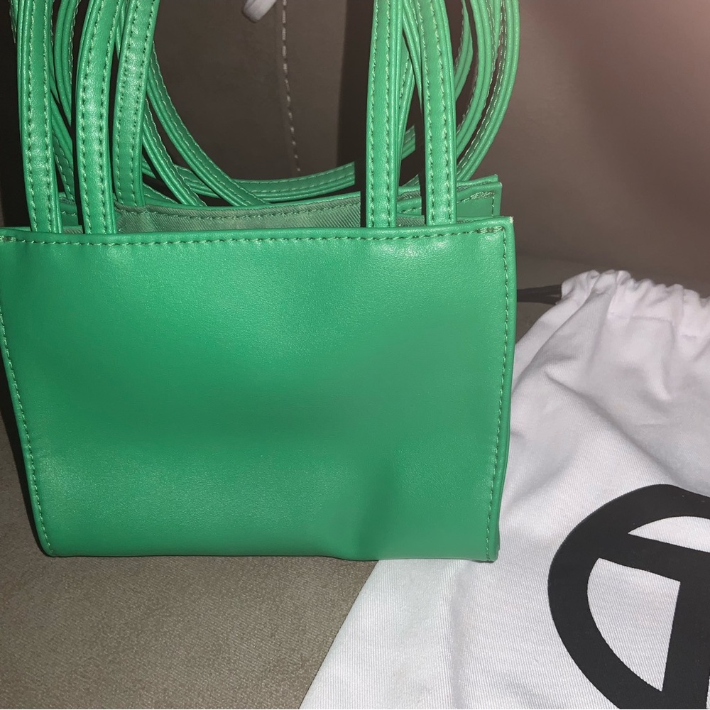 Green Screen Telfar bag - Picture 2 of 6